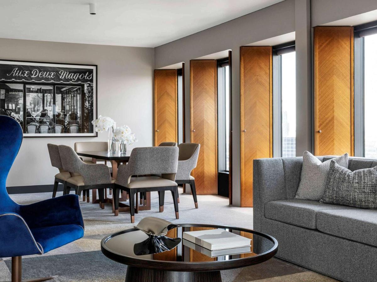Sofitel Melbourne On Collins Exterior foto The interior of a suite at The Dorchester