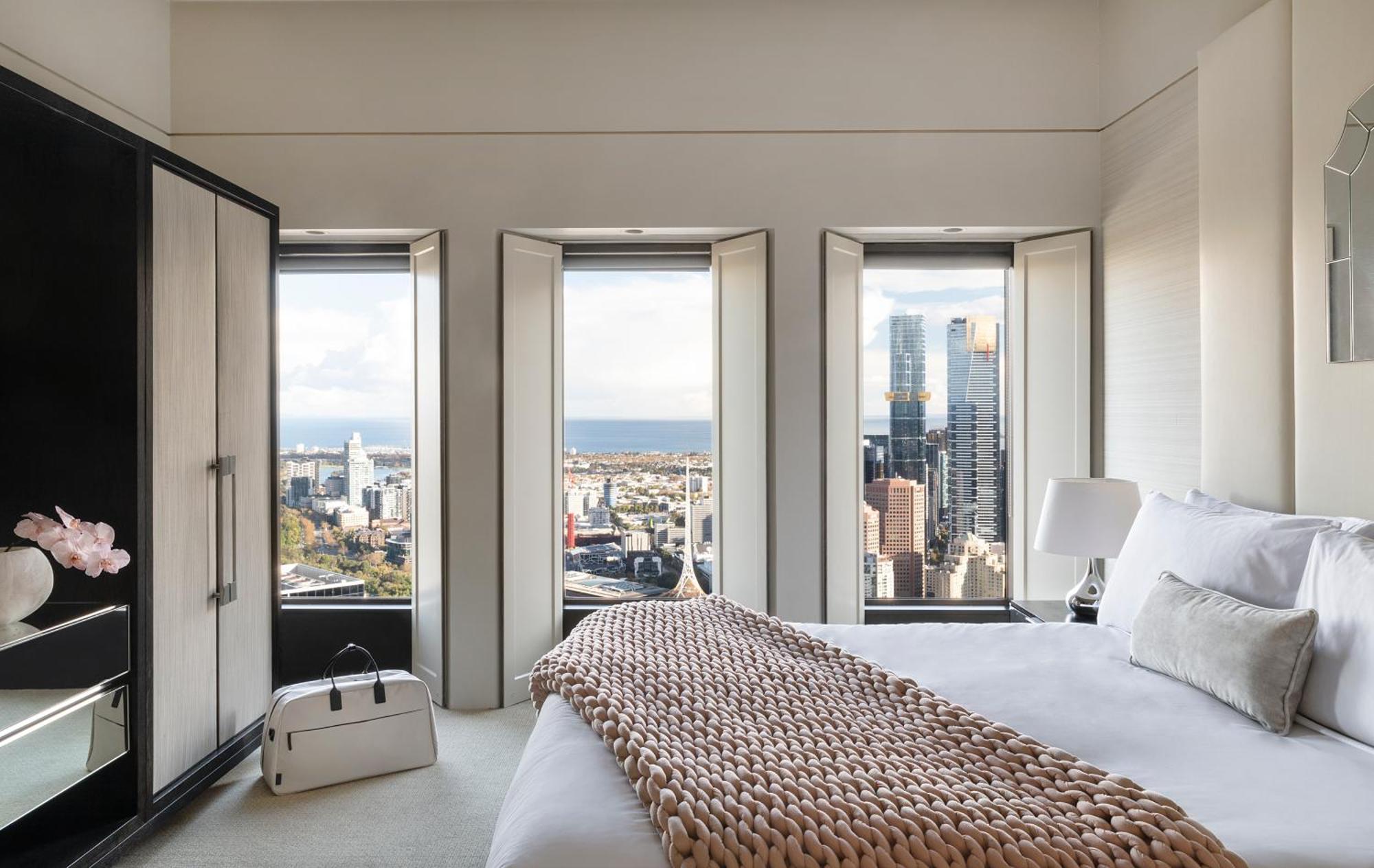 Sofitel Melbourne On Collins Exterior foto A bedroom at the hotel