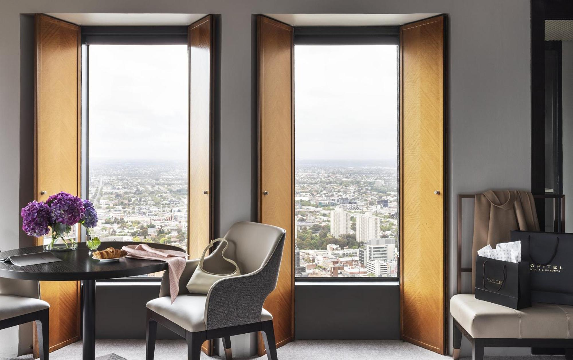 Sofitel Melbourne On Collins Exterior foto Interior of a suite